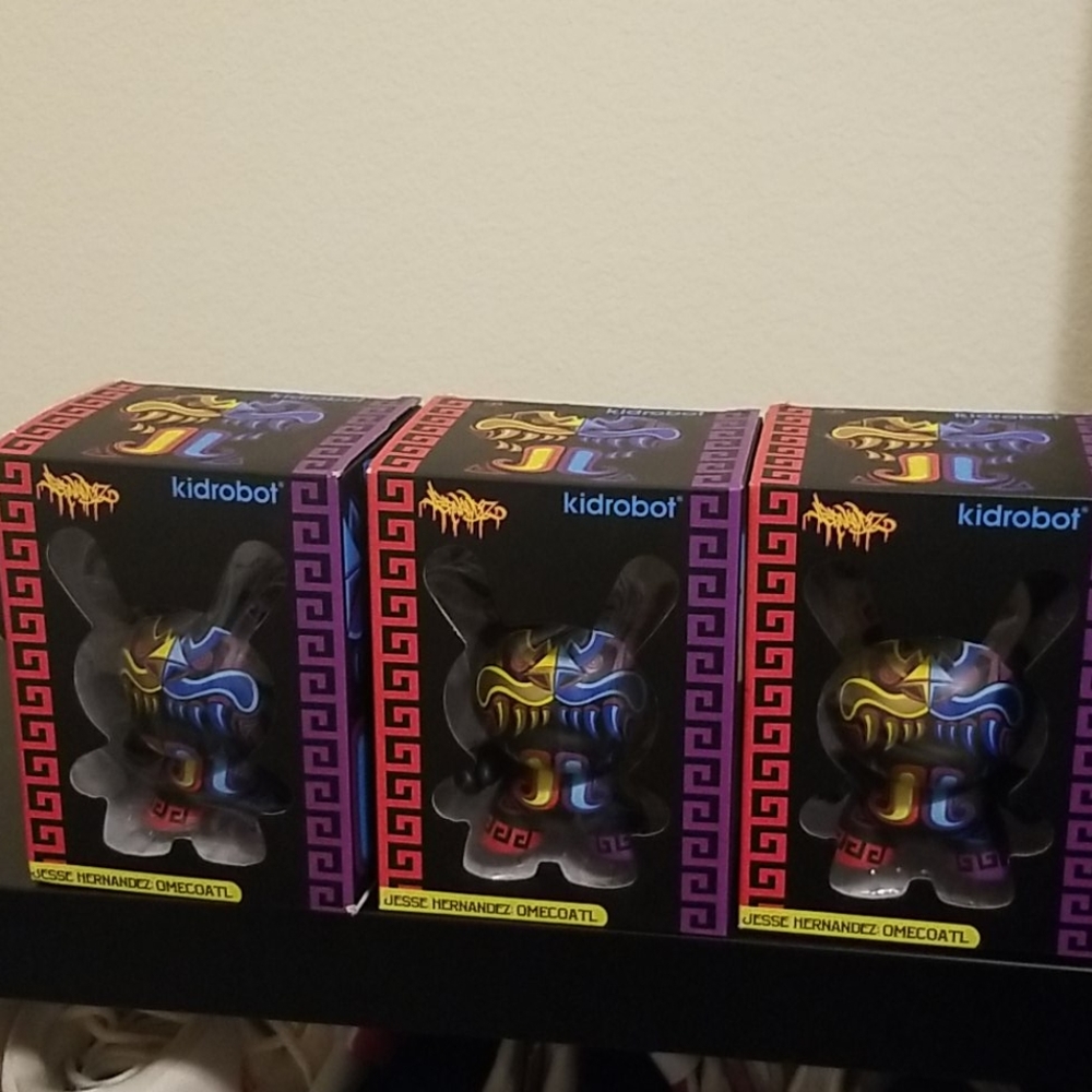 Kidrobot Omecoatl vinyl